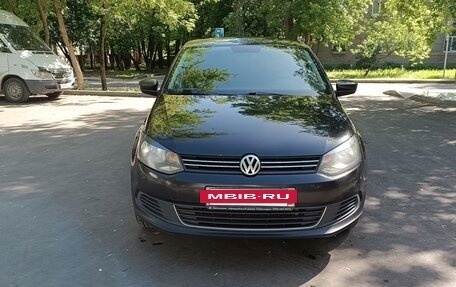Volkswagen Polo VI (EU Market), 2013 год, 700 000 рублей, 2 фотография