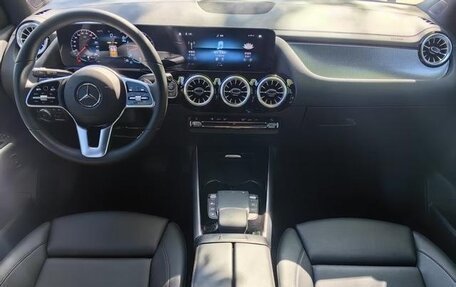 Mercedes-Benz GLA, 2022 год, 2 600 000 рублей, 7 фотография
