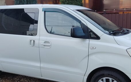 Hyundai Grand Starex Grand Starex I рестайлинг 2, 2010 год, 1 150 000 рублей, 14 фотография