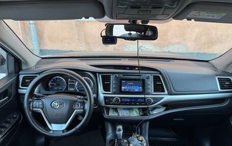 Toyota Highlander III, 2018 год, 3 500 000 рублей, 5 фотография