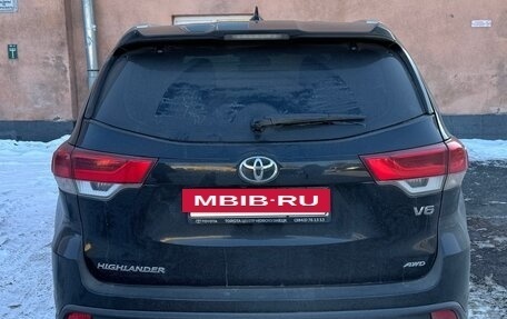 Toyota Highlander III, 2018 год, 3 500 000 рублей, 2 фотография