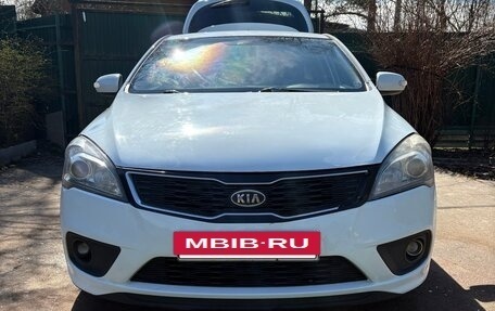 KIA cee'd I рестайлинг, 2011 год, 700 000 рублей, 3 фотография