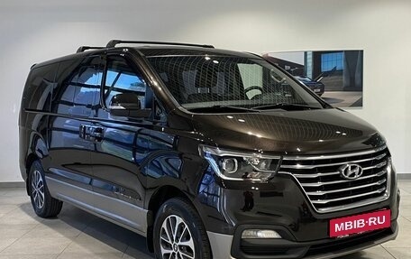 Hyundai Grand Starex Grand Starex I рестайлинг 2, 2018 год, 3 639 000 рублей, 3 фотография