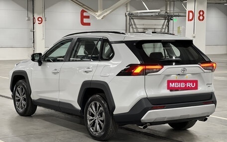 Toyota RAV4, 2024 год, 3 799 000 рублей, 11 фотография