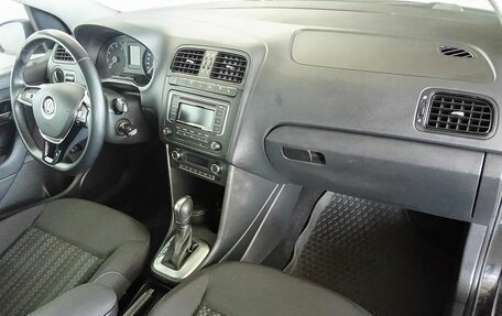 Volkswagen Polo VI (EU Market), 2015 год, 1 065 000 рублей, 11 фотография