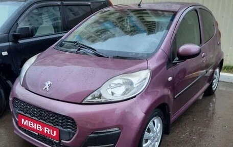 Peugeot 107 I рестайлинг, 2012 год, 650 000 рублей, 1 фотография