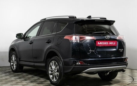 Toyota RAV4, 2017 год, 2 389 898 рублей, 7 фотография