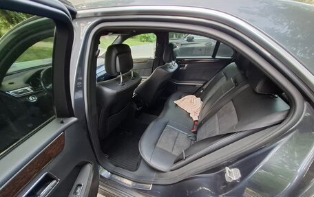 Mercedes-Benz E-Класс, 2010 год, 1 200 000 рублей, 10 фотография