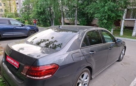 Mercedes-Benz E-Класс, 2010 год, 1 200 000 рублей, 4 фотография