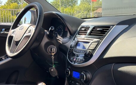 Hyundai Solaris II рестайлинг, 2013 год, 798 000 рублей, 16 фотография