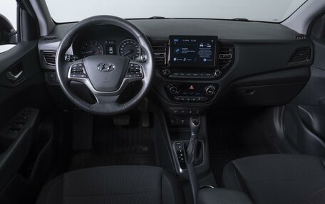 Hyundai Solaris II рестайлинг, 2021 год, 1 795 000 рублей, 6 фотография