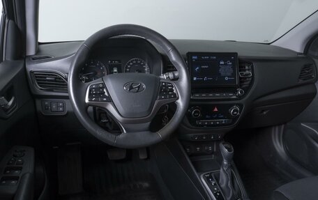 Hyundai Solaris II рестайлинг, 2021 год, 1 795 000 рублей, 13 фотография