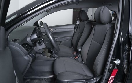 Hyundai Solaris II рестайлинг, 2021 год, 1 795 000 рублей, 10 фотография