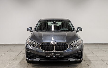 BMW 1 серия, 2019 год, 2 450 000 рублей, 2 фотография