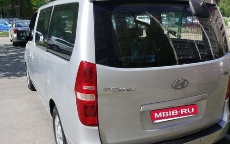 Hyundai Grand Starex Grand Starex I рестайлинг 2, 2009 год, 1 400 000 рублей, 3 фотография