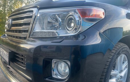 Toyota Land Cruiser 200, 2012 год, 3 600 000 рублей, 2 фотография