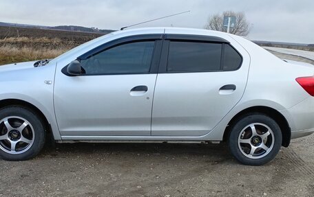 Renault Logan II, 2018 год, 1 100 000 рублей, 9 фотография