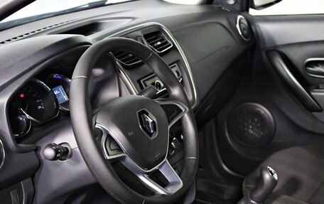 Renault Logan II, 2018 год, 747 000 рублей, 11 фотография