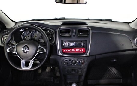 Renault Logan II, 2018 год, 747 000 рублей, 12 фотография