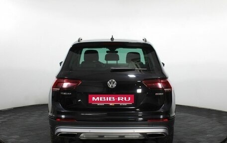 Volkswagen Tiguan II, 2019 год, 2 325 000 рублей, 6 фотография