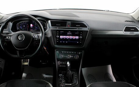 Volkswagen Tiguan II, 2019 год, 2 325 000 рублей, 12 фотография