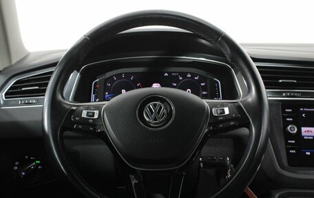 Volkswagen Tiguan II, 2019 год, 2 325 000 рублей, 14 фотография