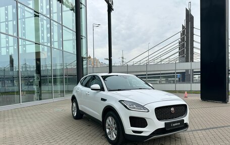 Jaguar E-Pace, 2018 год, 2 290 000 рублей, 3 фотография