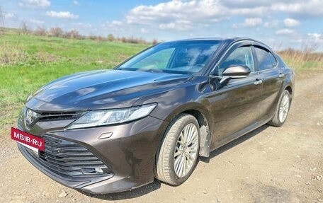 Toyota Camry, 2018 год, 2 460 000 рублей, 2 фотография