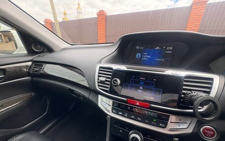 Honda Accord IX рестайлинг, 2015 год, 1 950 000 рублей, 9 фотография