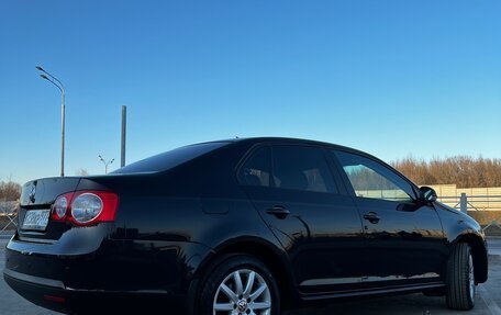 Volkswagen Jetta VI, 2010 год, 800 000 рублей, 5 фотография