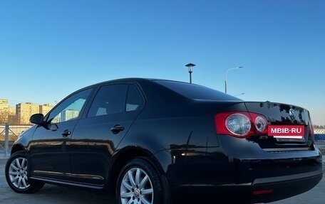 Volkswagen Jetta VI, 2010 год, 800 000 рублей, 6 фотография