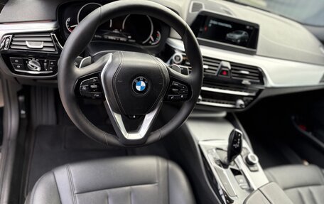 BMW 5 серия, 2019 год, 2 500 000 рублей, 16 фотография