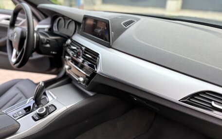 BMW 5 серия, 2019 год, 2 500 000 рублей, 20 фотография