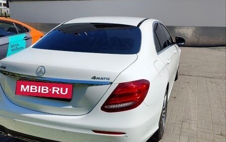 Mercedes-Benz E-Класс, 2020 год, 4 350 000 рублей, 6 фотография