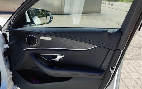 Mercedes-Benz E-Класс, 2020 год, 4 350 000 рублей, 13 фотография