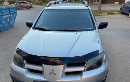Mitsubishi Outlander III рестайлинг 3, 2003 год, 650 000 рублей, 6 фотография