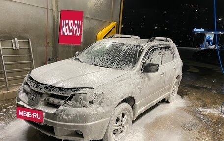 Mitsubishi Outlander III рестайлинг 3, 2003 год, 650 000 рублей, 12 фотография