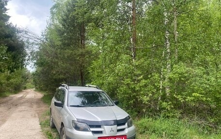 Mitsubishi Outlander III рестайлинг 3, 2003 год, 650 000 рублей, 40 фотография