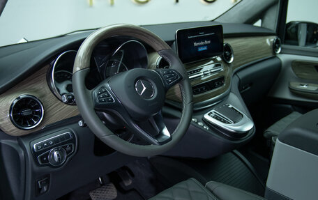 Mercedes-Benz V-Класс, 2023 год, 27 900 000 рублей, 23 фотография