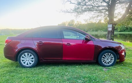Chevrolet Cruze II, 2010 год, 497 000 рублей, 4 фотография