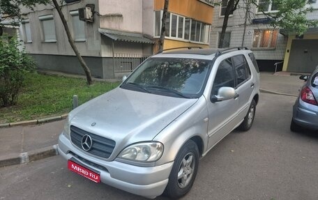 Mercedes-Benz M-Класс, 2000 год, 850 000 рублей, 1 фотография
