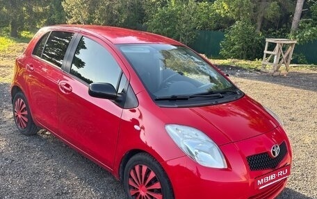 Toyota Yaris III рестайлинг, 2008 год, 470 000 рублей, 2 фотография