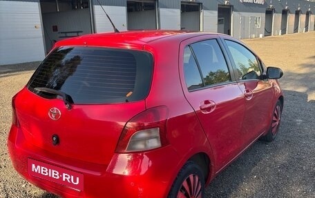 Toyota Yaris III рестайлинг, 2008 год, 470 000 рублей, 3 фотография