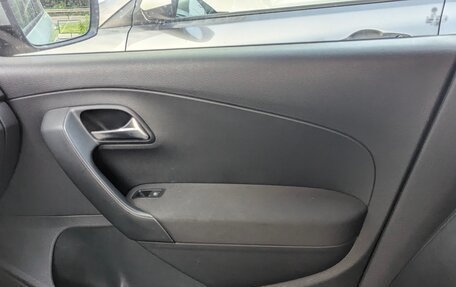 Volkswagen Polo VI (EU Market), 2011 год, 615 000 рублей, 18 фотография