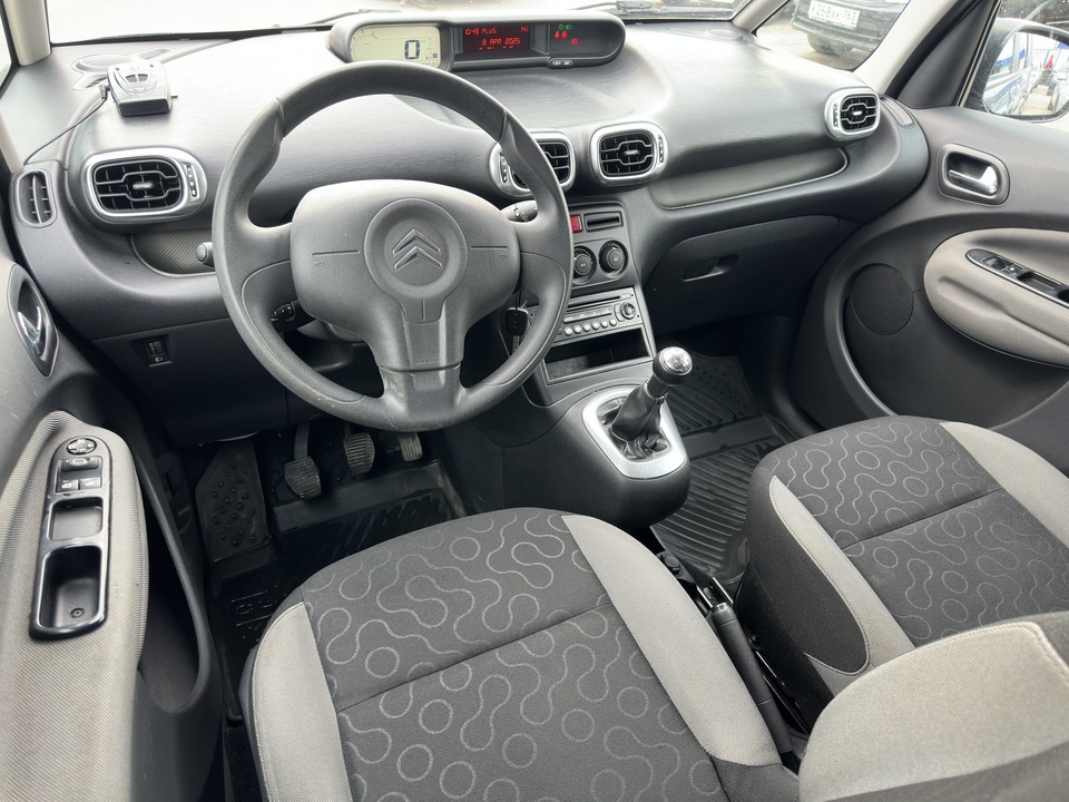 Citroen C3 Picasso I, 2010 год, 585 000 рублей, 10 фотография