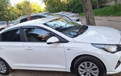 Hyundai Solaris II рестайлинг, 2021 год, 1 500 000 рублей, 1 фотография