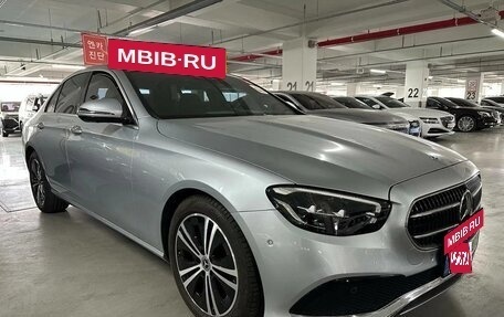 Mercedes-Benz E-Класс, 2022 год, 3 600 000 рублей, 1 фотография