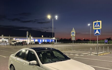 Mercedes-Benz C-Класс, 2011 год, 1 600 000 рублей, 1 фотография