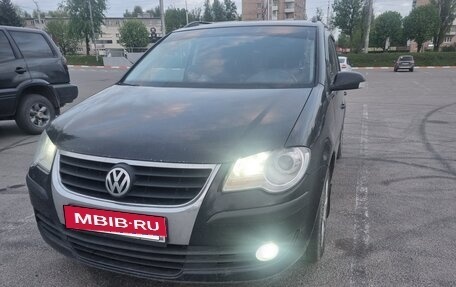 Volkswagen Touran III, 2007 год, 790 000 рублей, 10 фотография