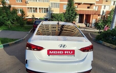 Hyundai Solaris II рестайлинг, 2021 год, 1 500 000 рублей, 4 фотография